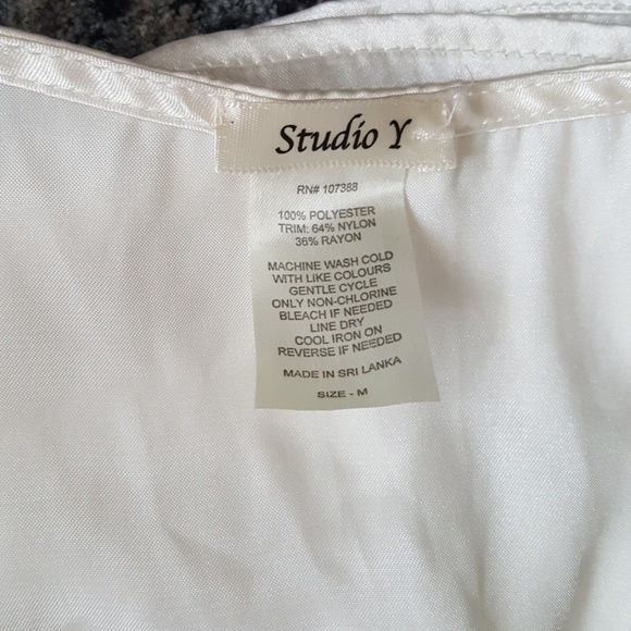 Silk and lace top - Picture 4 of 4